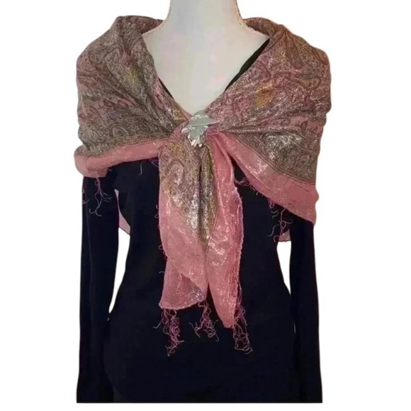Ladies Beautiful Fashion Scarf in Shimmery Pink Featuring a Paisley Print - Picture 1 of 4